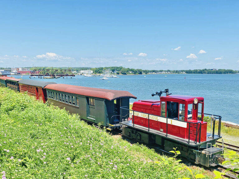 Maine Narrow Gauge Railroad Co. & Museum