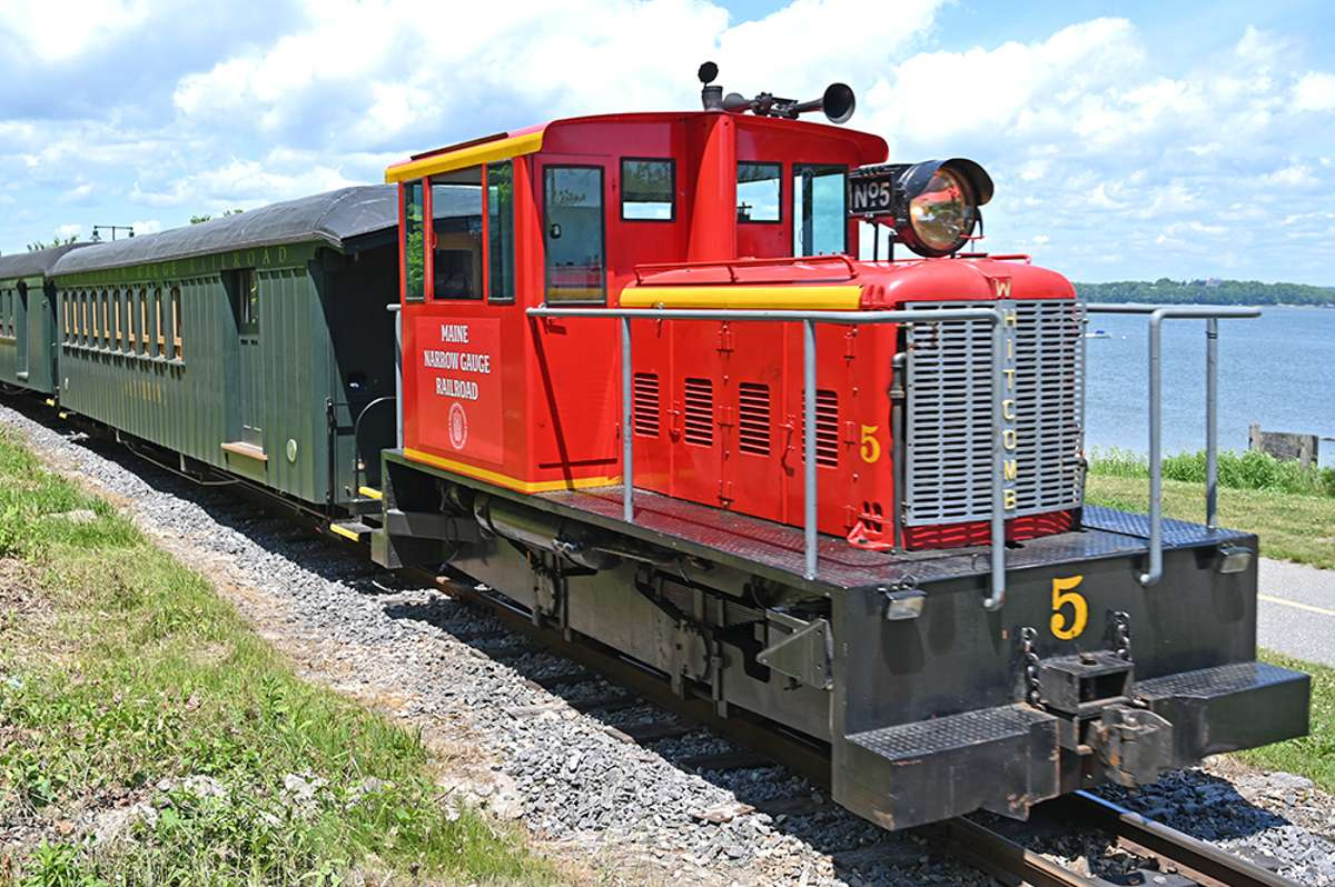 Scenic Train Ride | Maine Narrow Gauge Railroad Co. & Museum